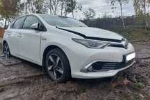 Toyota Auris 1,8 Hybrid LIFT Salon PL 1-właściciel
