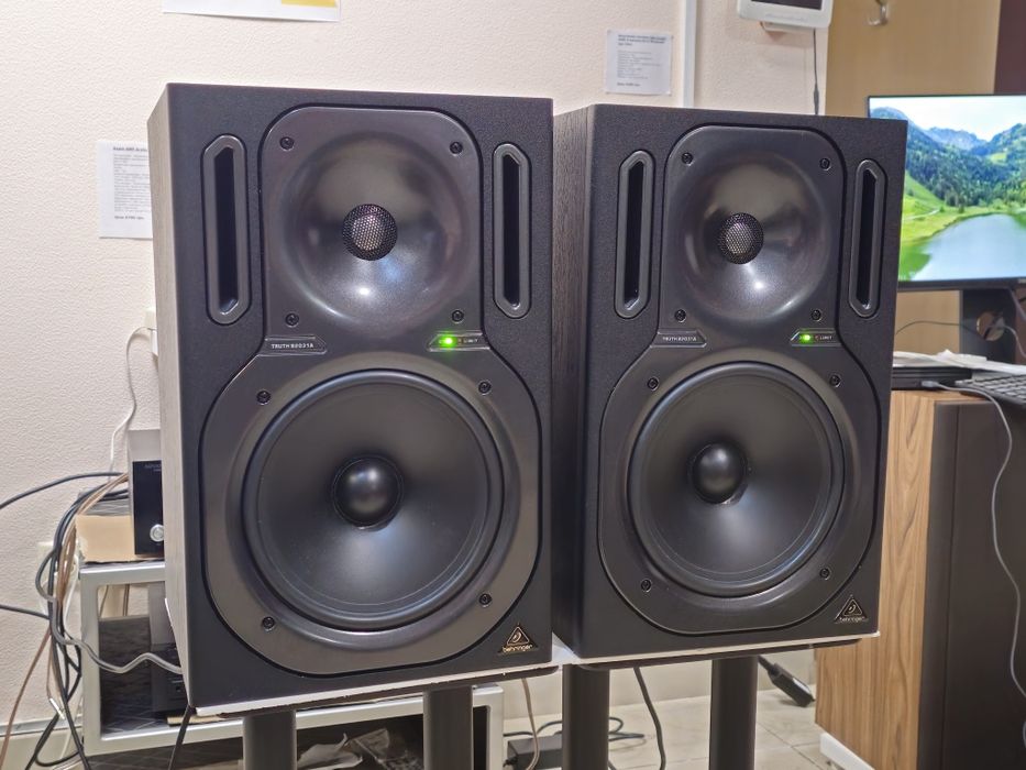 Behringer B2031A Truth Студійні монітори (пара) акустична система