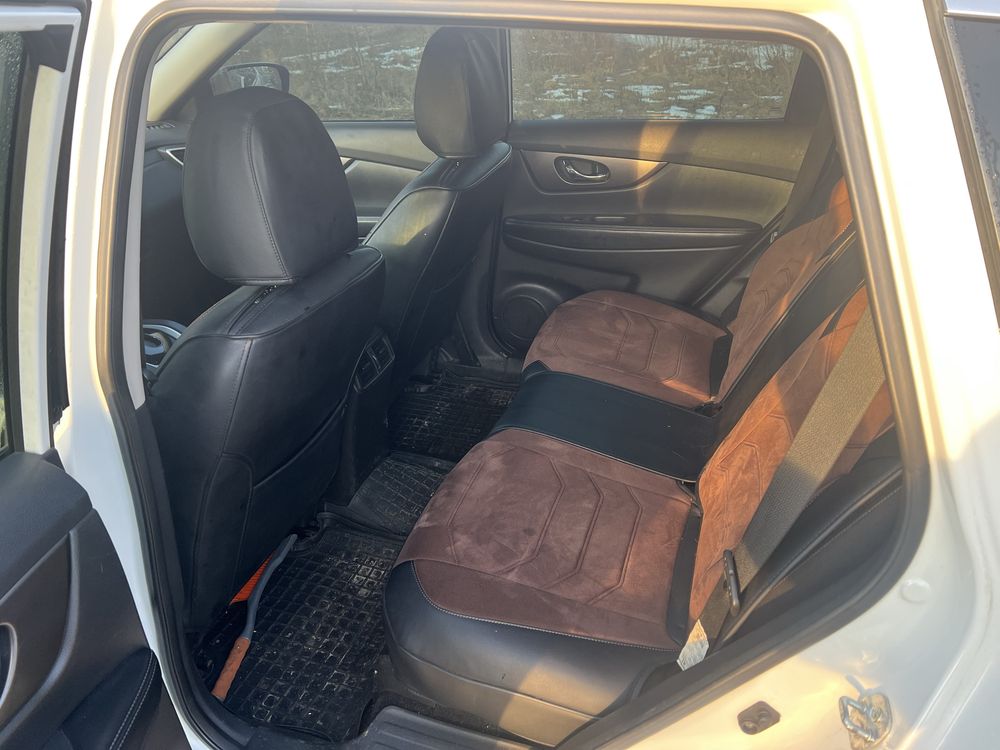 Продам Nissan Rogue