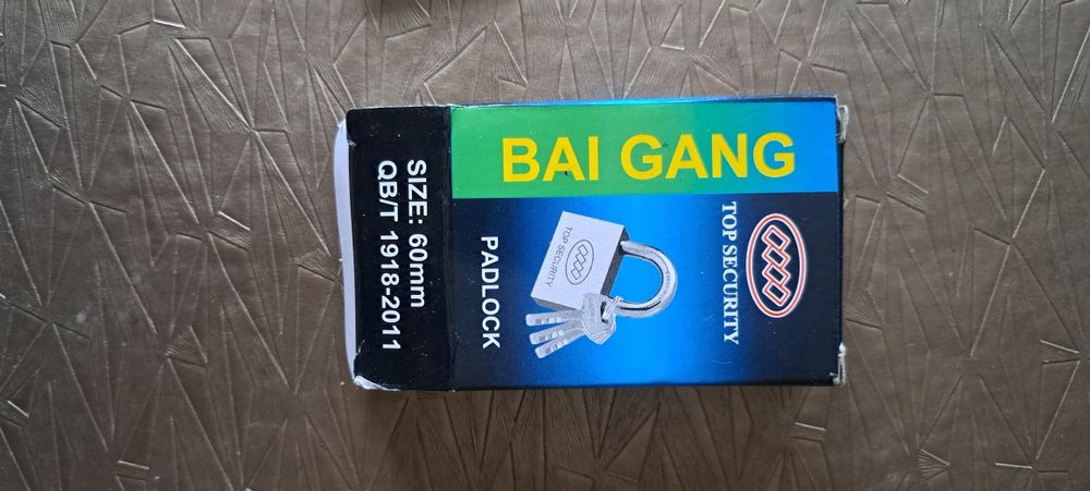 Kłódki nowa trzy klucze