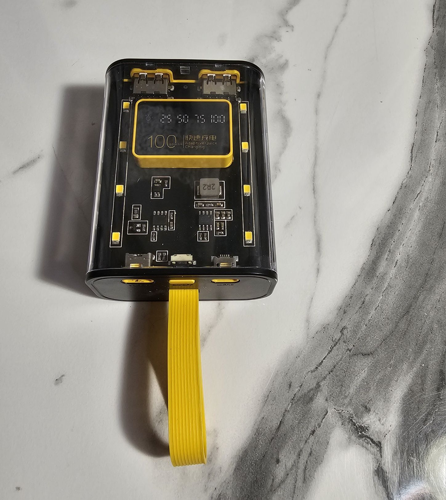 PowerBank 10000 mAh z latarką mało używany czarny