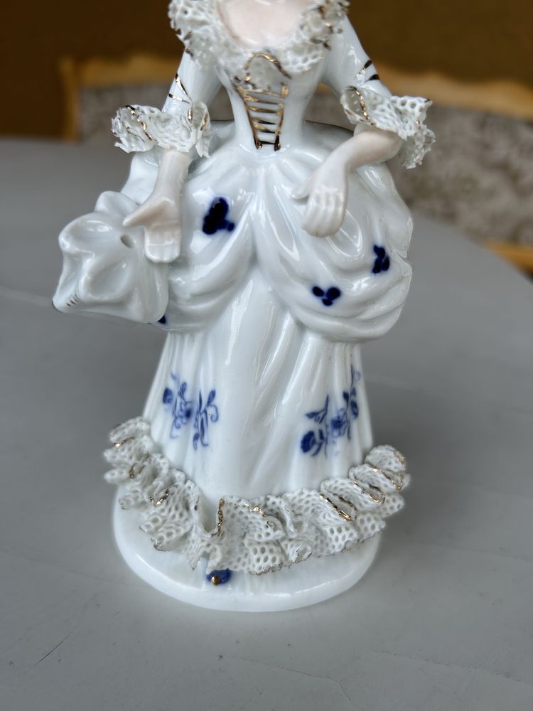 Porcelanowa figurka dama nr.A45