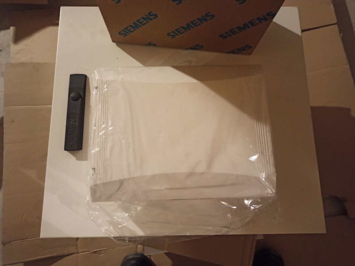Шкаф наружный 8GB1 311-4 12 мод. Siemens, клеммы проход Phoenix Contac