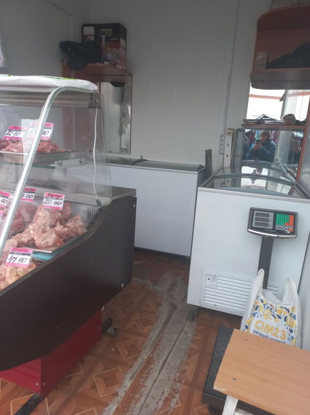 Продається кіоск на ринку у м. Рівне