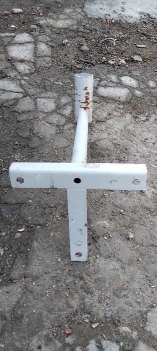 Кронштейн для тарелку