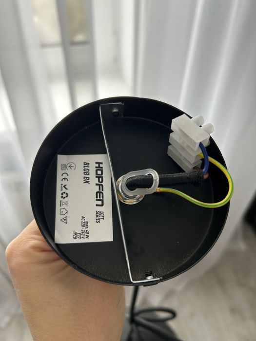 Світильники, чорні нові