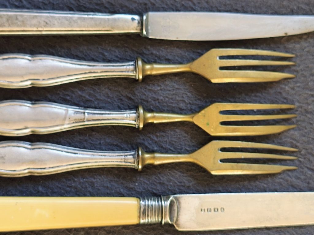5 starych srebrnych sztućców