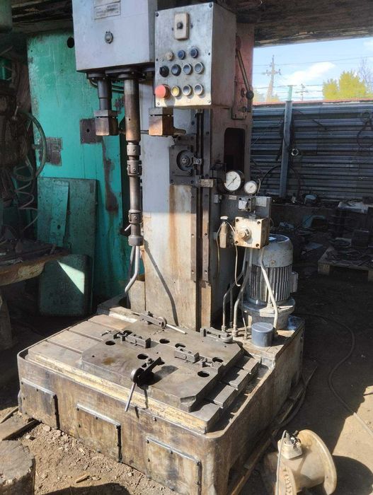 Верстат хонінгувальний 3К833