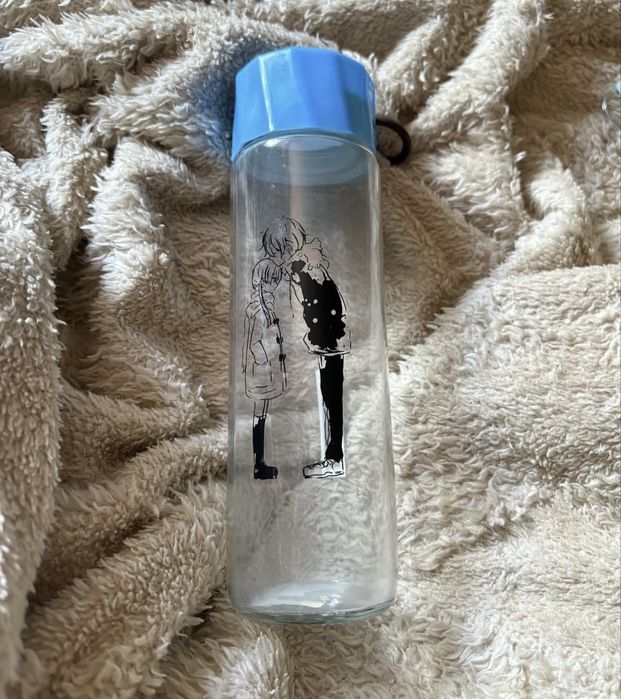 пляшка з аніме парою нова