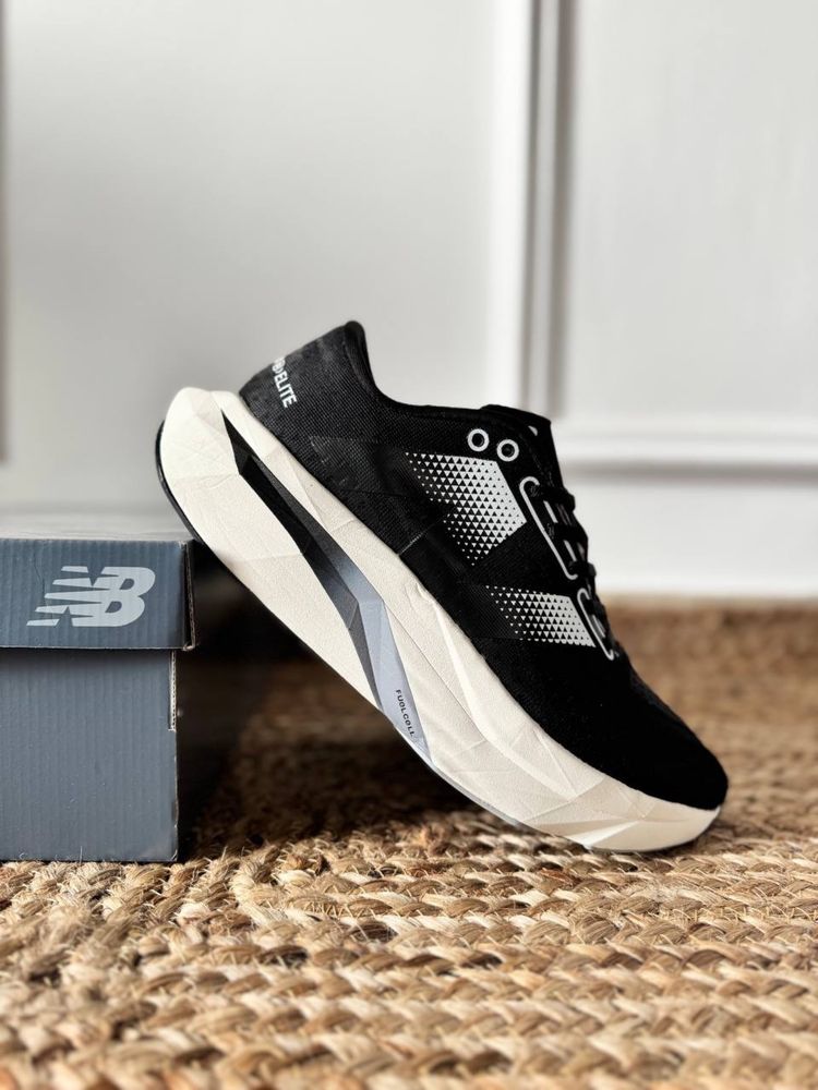 Кросівки чоловічі New Balance на літо