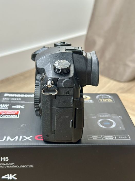 Фотоапарат Panasonic GH5 lumix