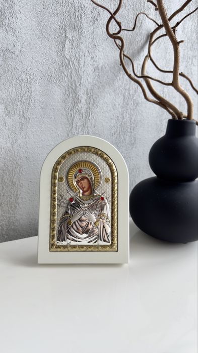 Ікона Матері Божої Семистрільної, срібний образ, новий.