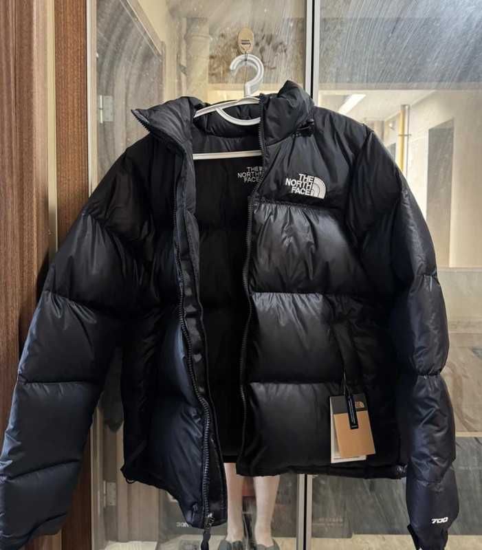 Czarna-kurtka -ITNFI- NorthFace-700-Rozmiary-L
