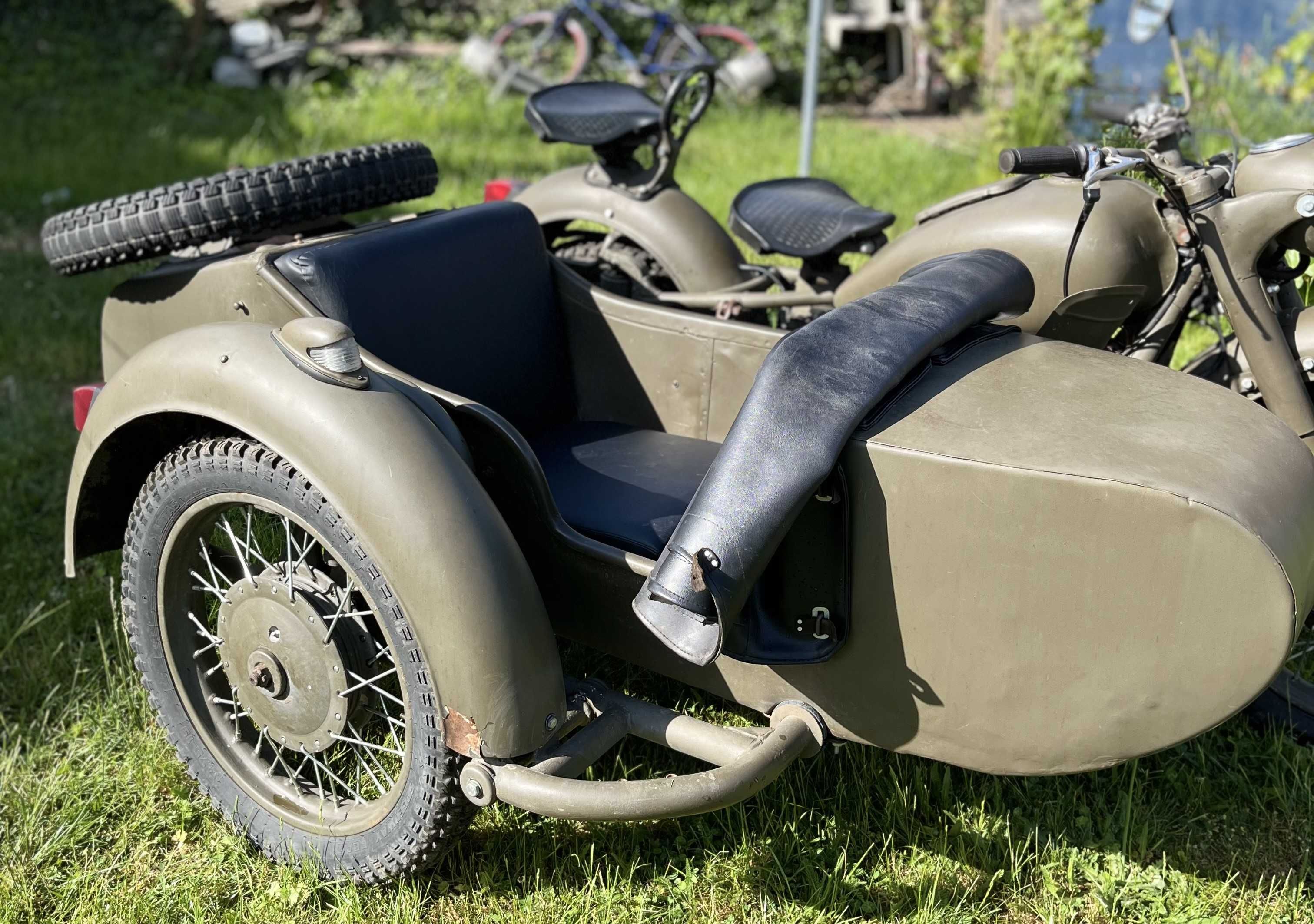 Motocykl K-750 Kaśka, z bocznym wózkiem