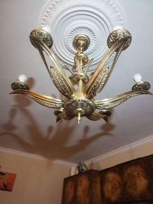 Żyrandol z mosiądzu
