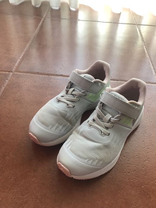 Tenis Nike T. 33