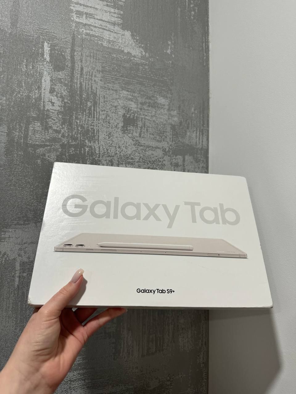 Продаю:"Galaxy Tab S9+".