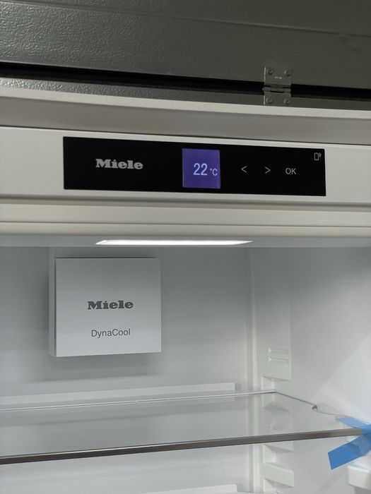 Вбудований Холодильник Miele K 7715 ПРЕМІУМ клсу 2025 року НОВИЙ
