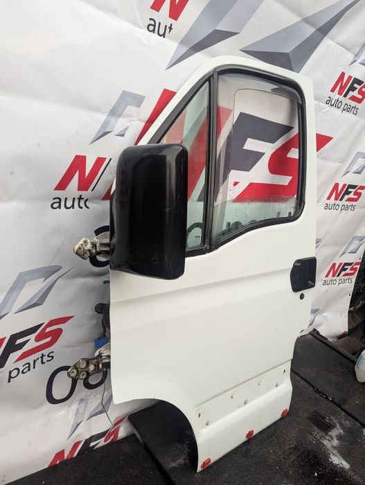 Передні ліві двері iveco daily 3 1999- 2006рік