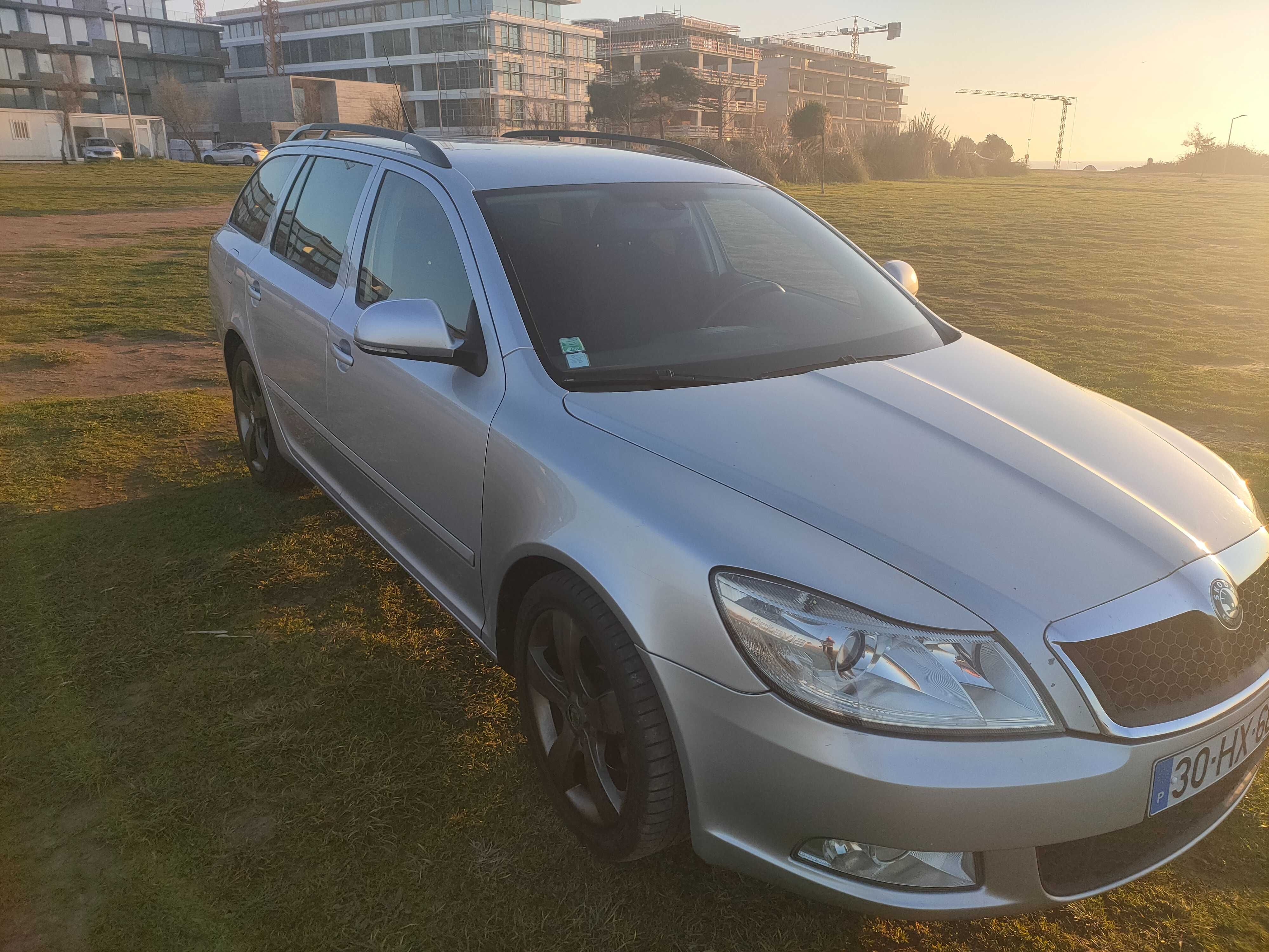 Skoda Otavia 1.9 TDI Sportline - Impecável