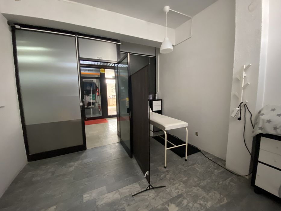 Vendo 2 Lojas Comerciais - Centro Comercial Santo Antonio