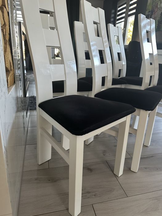 Stół plus 6 krzeseł