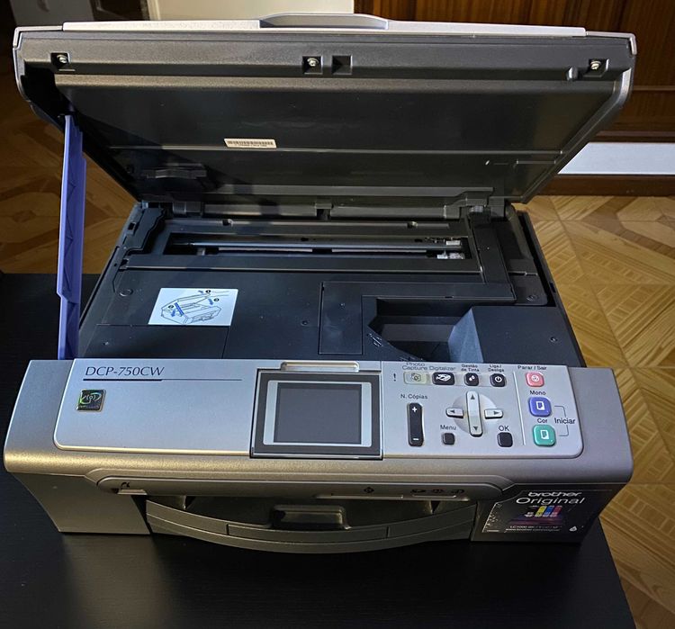 Impressora Multifunções Brother DCP-750CW