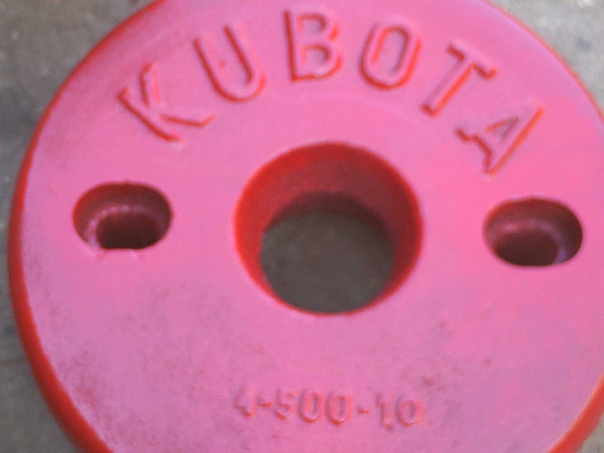 alfaias originais motocultivador KUBOTA rodas e pesos 30kg cada