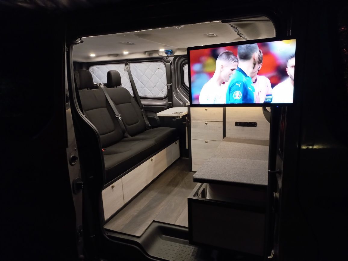 Uchwyt TV do Vivaro, Trafic, Primastar, Fiat Talento, Nissan NV300.