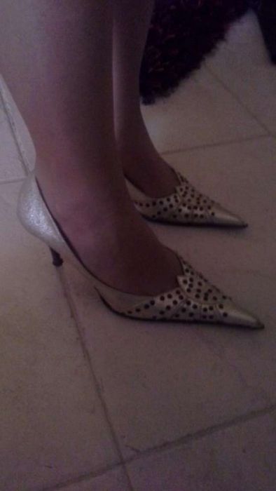 Sapatos de salto em pele nr 38.