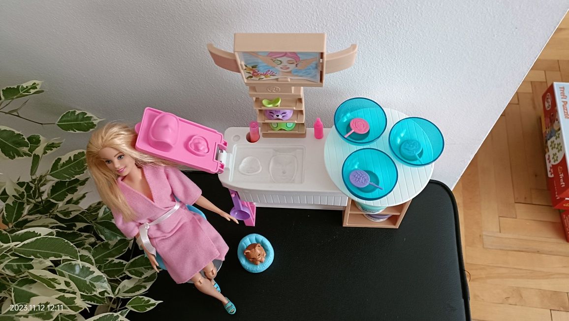 Zestaw lalka Barbie salon pięknosci