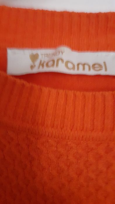 Camisola laranja nova com relevos tamanho l