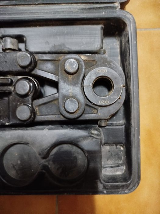 Alicate de cravar acessórios para tubo multicamada