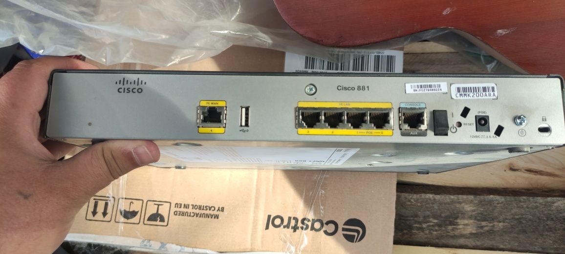 Маршрутизатор  Cisco C881