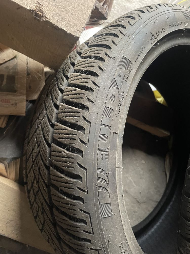 Резина зимова nokian R18/245/40 1 шт