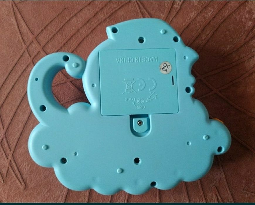 Игрушка музыкальный краб.