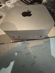 Mac mini com teclado trackpad