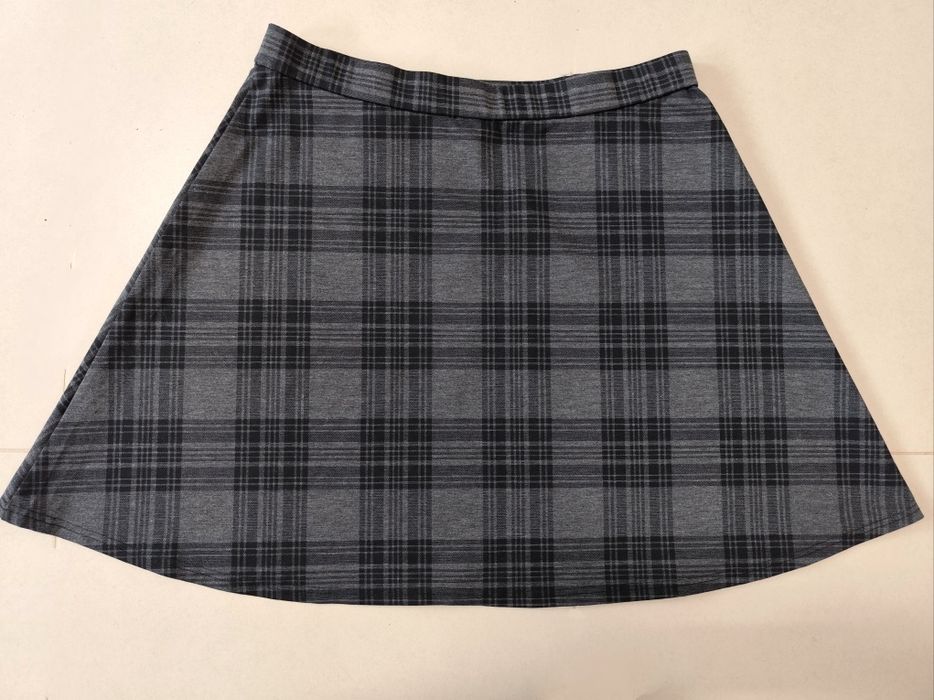 Saia de Inverno com Padrão Xadrez - C&A (Nova - XXXL - T.46)