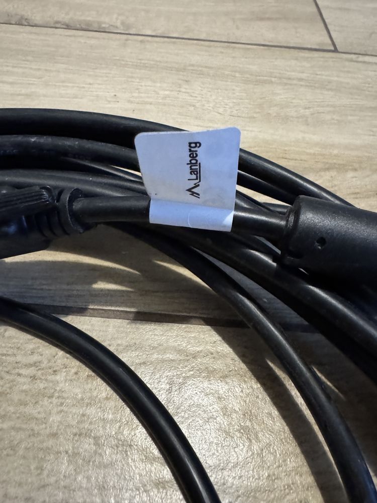 Kabel VGA czarny dlugi