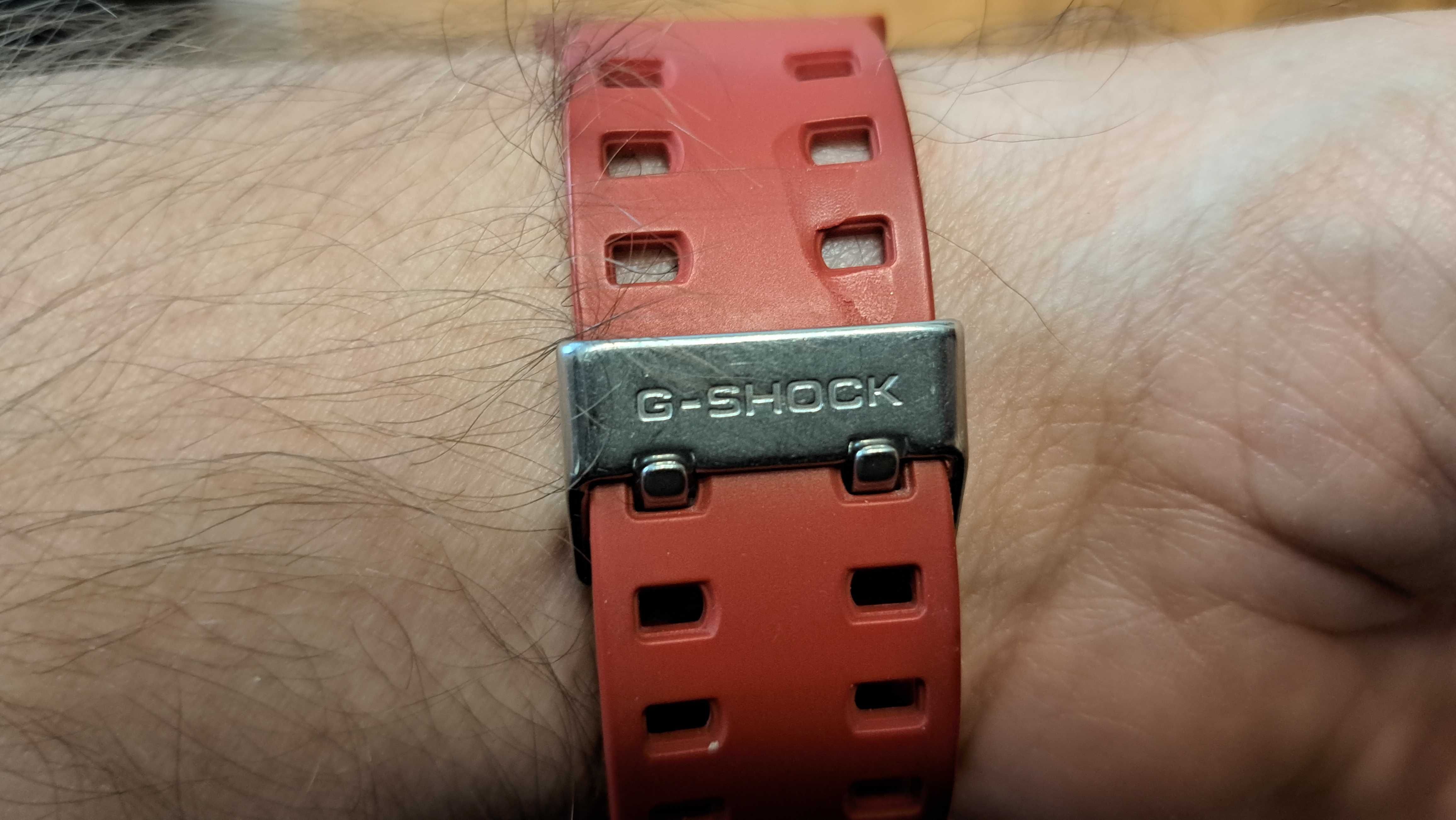 zegarek G-SHOCK GA 100B-4AER