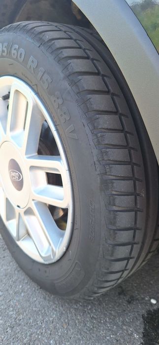 Ford Fusion 1.4 benzyna 2008r. Niski przebieg tylko 153 tys. Anglik!