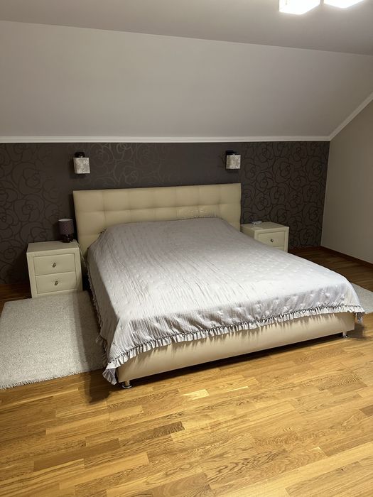 Сучасне спальне,ліжко з нішею!