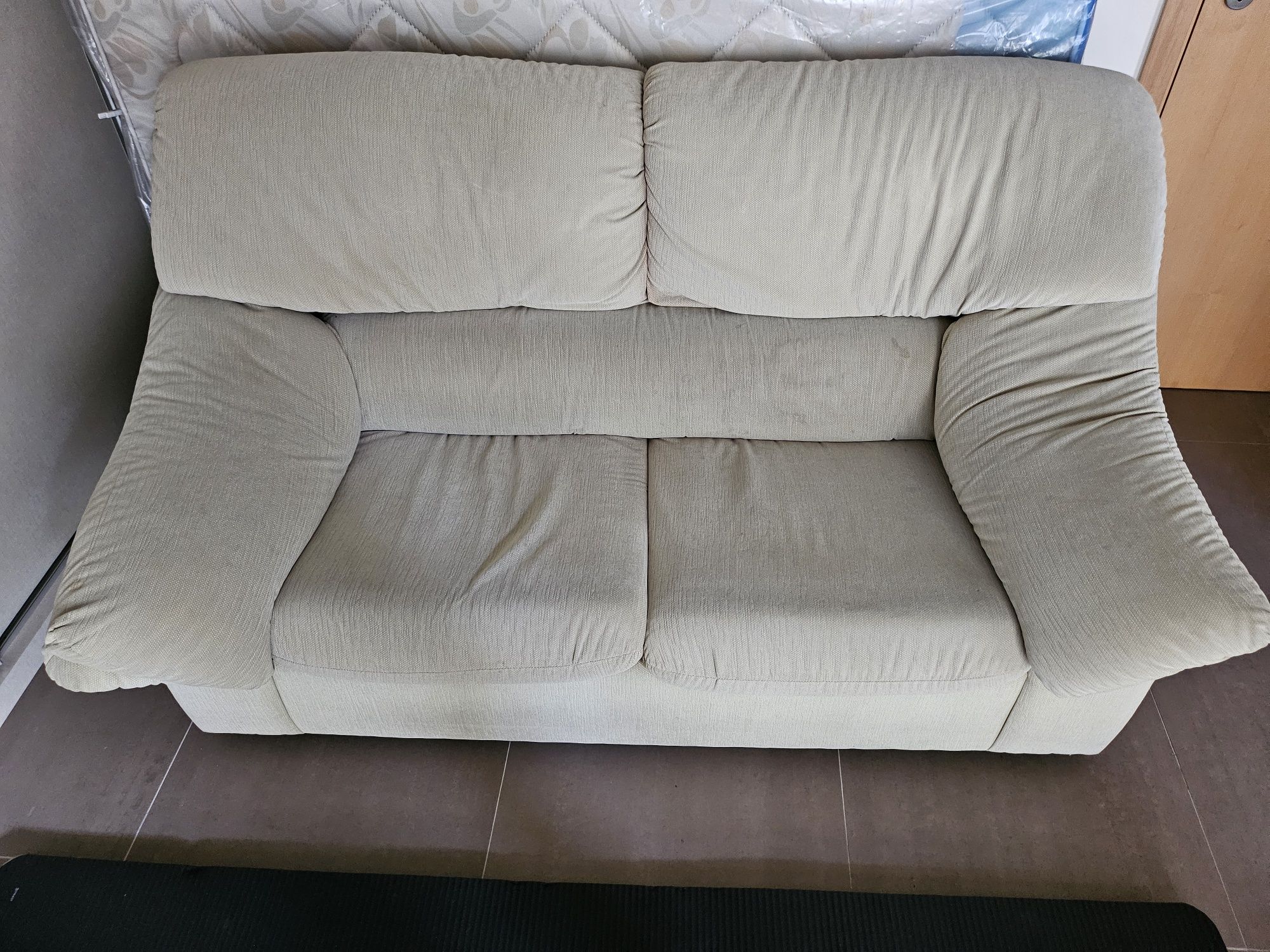 Conjunto de sofá, maple e puf
