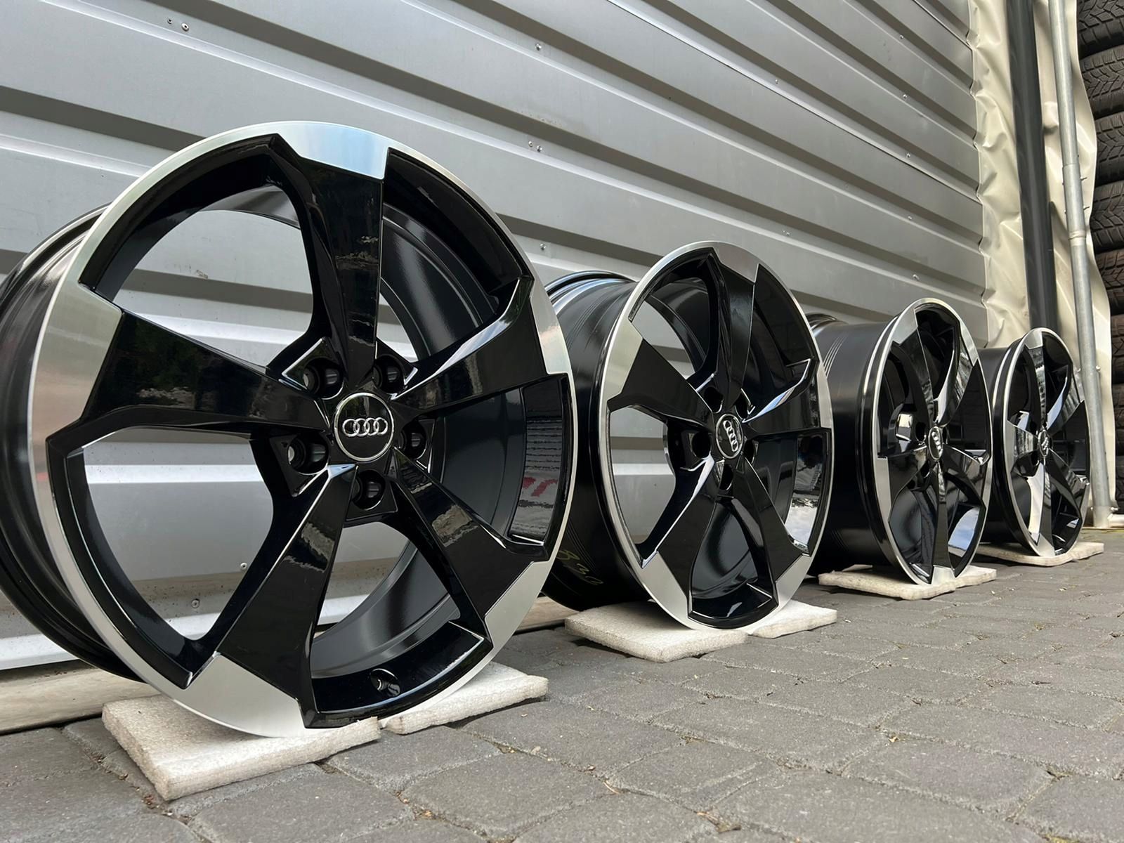 ORYGINALNE Felgi Audi 19 RS3 S3 A3 A4 A6 A8 Q3 TT