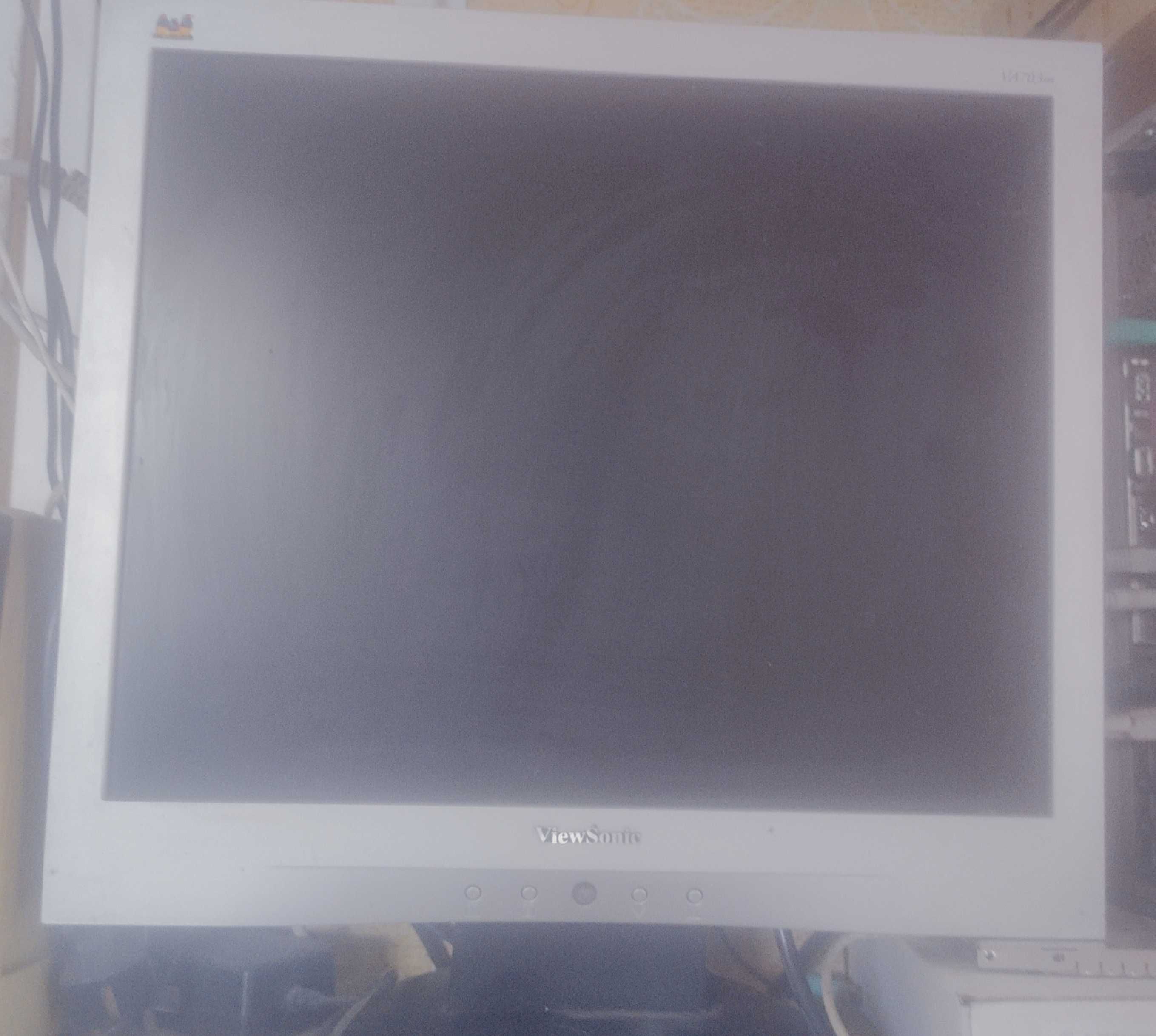 Продам рабочий монитор View Sonic VA703M-4