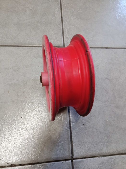 Obręcz koła do taczki z tuleją stalową