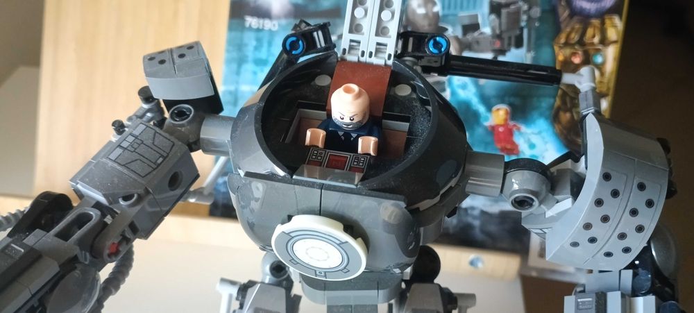 [COMPLETO, EM PERFEITO ESTADO] Lego 76190 Marvel/ Homem de Ferro