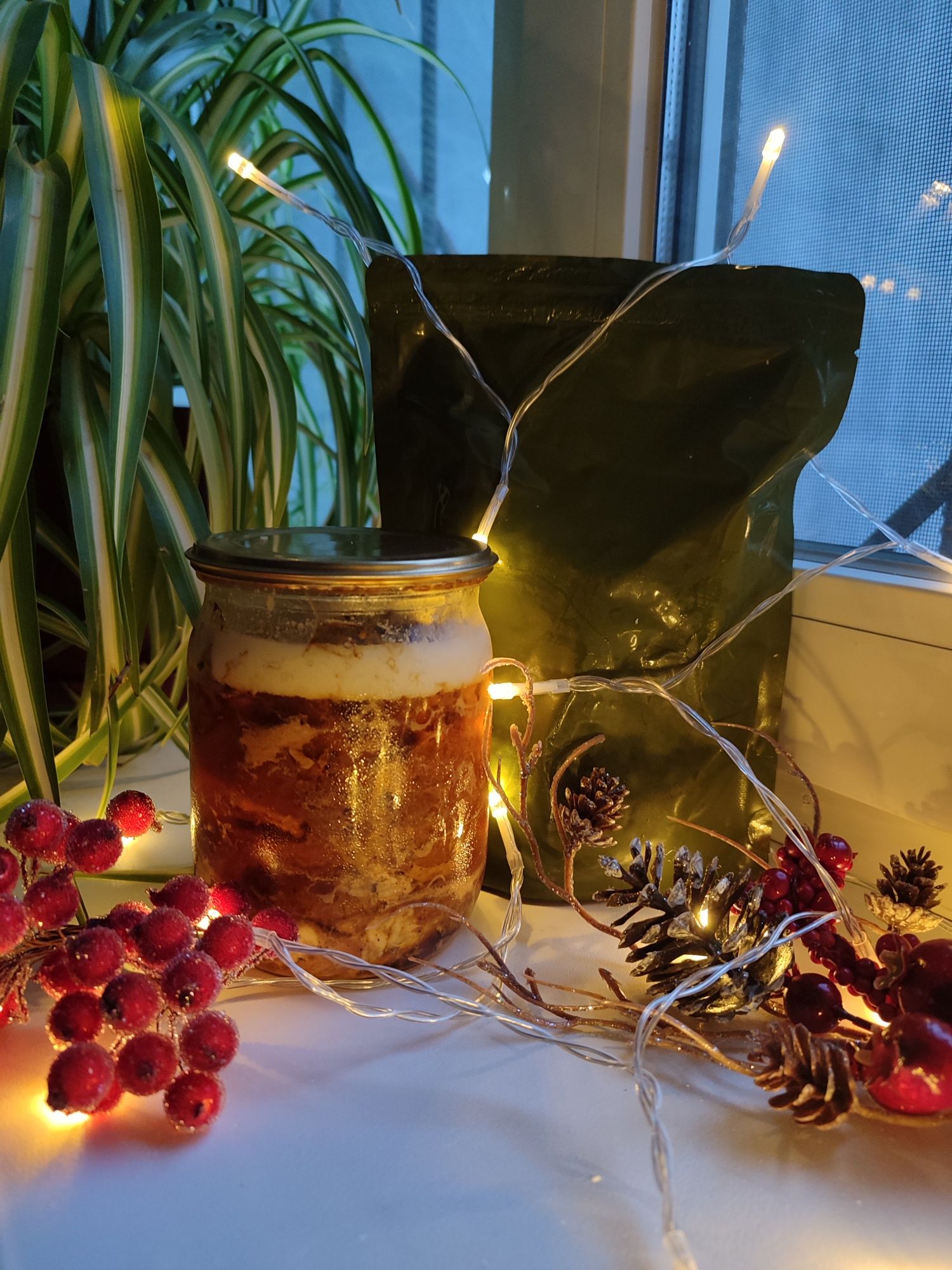Доступна в продажу домашняя тушёнка, из мяса свинины, и курицы.
