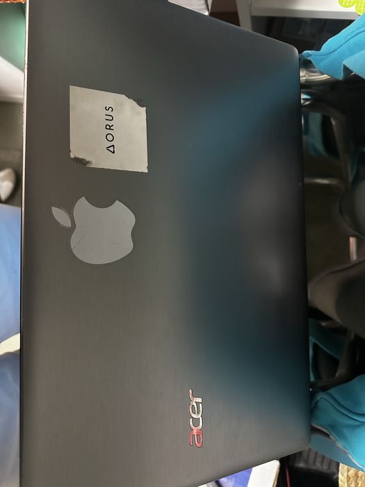 Acer aspire E5-571 portatil