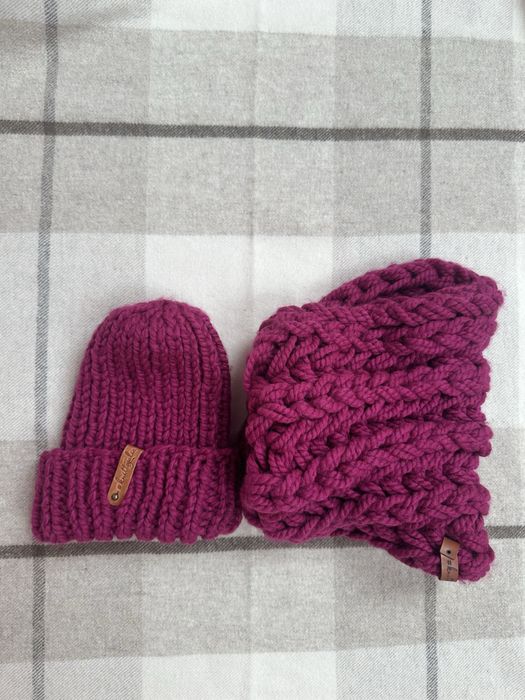 Комплект шапка + шарф від українського бренду Knittogolic